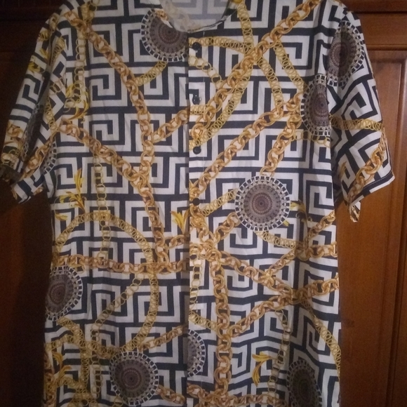 Shirt - Picture 4 of 9